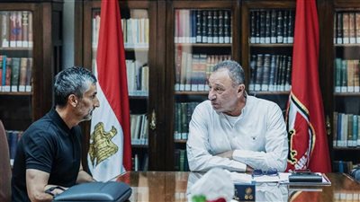 الخطيب يجتمع بالجهاز الفني الجديد للأهلي 