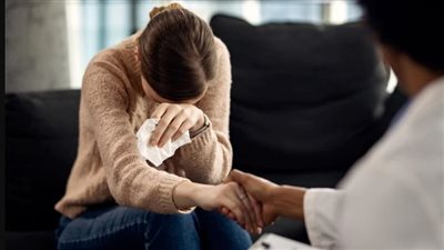 استشاري طب نفسي: لا تعاقبوا أبناءكم المدمنين