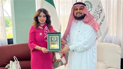 تكريم رانيا يحيى من رابطة العالم الإسلامي بروما