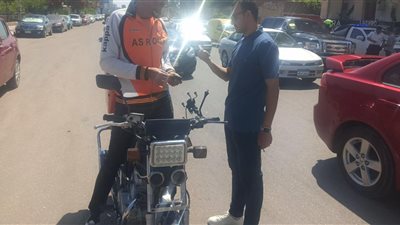  حملة للكشف عن تعاطي المواد المخدرة والمخالفات المرورية بالمنصورة