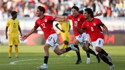المنتخب الوطنى تحت 17 عاما يواصل تدريباته بحضور عزام وعلاء نبيل