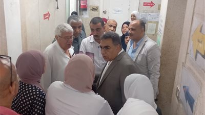 محافظ الدقهلية يتابع مستوى أداء الأطقم الطبية بالتأمين الصحي في جديلة