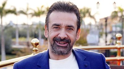 صوت كريم عبد العزيز يصدح في المتحف المصري الكبير.. تفاصيل 