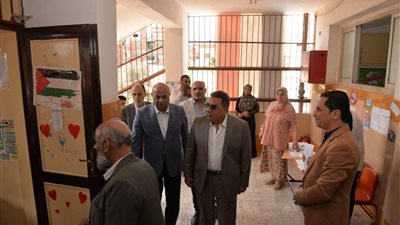 محافظ الدقهلية يتفقد لجان امتحانات الشهادة الإعدادية