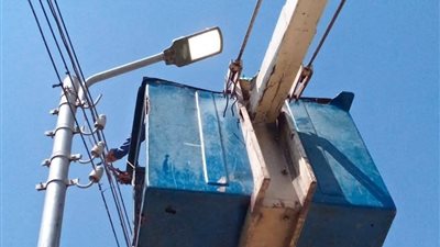 حملات مكثفة لرفع الإشغالات وتحسين الإنارة بمراكز المنيا