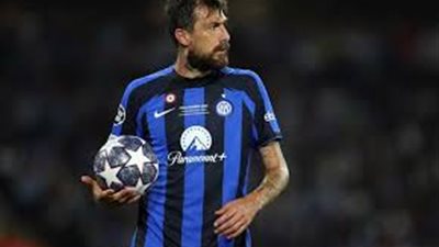 فرانشيسكو أتشيربي.. من حافة الانهيار إلى قمة المجد الأوروبي