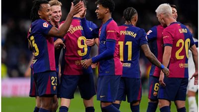 لاعب برشلونة يغيب عن مران الفريق الجماعي ويتدرب منفردًا.. ما القصة؟