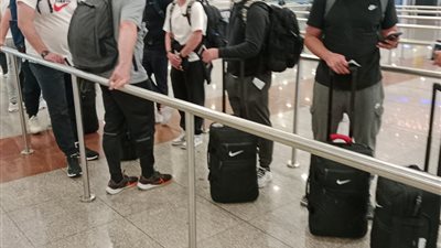 منتخب أمريكا يصل القاهرة للمشاركة في بطولة خوفو الدولية استعدادا لمونديال الشباب