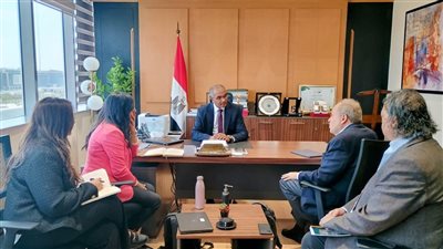 نائب وزير الإسكان يتابع المرحلة الـ 2 من خدمات الصرف الصحي بالمناطق الريفية 