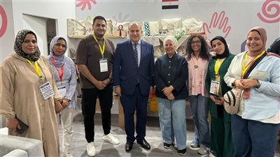 سفير مصر بالمغرب يزور جناح 