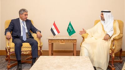 وزير السياحة يشارك في ندوة الحج الكبرى لعام ١٤٤٦ هـ ويعقد لقاءات هامة مع وزيري الحج والصحة بالسعودية 