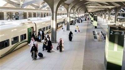 البريد السعودي يعزز خدماته في محطات قطار الحرمين لتسهيل تنقلات ضيوف الرحمن