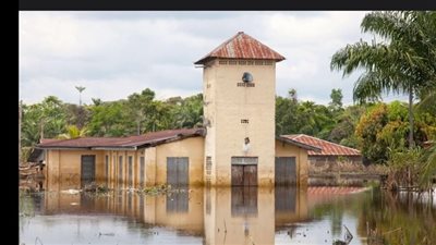 ارتفاع حصيلة ضحايا الفيضانات المدمرة في نيجيريا إلى 200 شخص