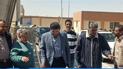 رئيس جهاز المنيا الجديدة يتابع سير العمل بمنظومة مياه الشرب والصرف بالمدينة