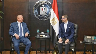 وزير الاستثمار: مصر بيئة جاذبة لتوسعات الشركات العالمية مثل آبل