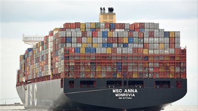 ميناء الاسكندرية تستقبل اكبر سفينة حاويات في تاريخها بحمولة كلية تتجاوز 188 ألف طن