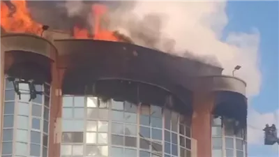 العناية الالهية تنقذ طلاب الاعدادية والمدرسين من الحريق هائل باحد المدارس بالإسكندرية 