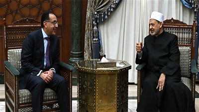 رئيس الوزراء يهنئ شيخ الأزهر بعيد الأضحى المبارك