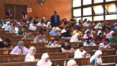 جامعة الاسكندرية تحقق مع 40 طالب وطالبة لاتهامهم بالغش داخل اللجان 