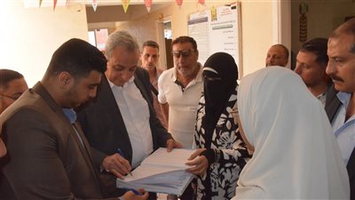 محافظ الغربية يتابع ملفات التصالح ويتفقد انتظام العمل بمحله روح