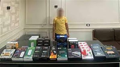 ضبط صاحب محل يبيع أجهزة فك القنوات المشفرة