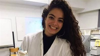 وزير التعليم العالي يهنئ فلوريان أشرف لحصولها على جائزة أفضل دكتوراه في الصيدلة بباريس