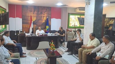 رئيس مدينة الدلنجات يؤكد على مراجعة رخص البناء الموجوده علي الطبيعة 