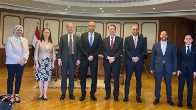 وزير الطيران يلتقي وفد من مسئولي البنك الأوروبي لإعادة الإعمار والتنمية (EBRD)