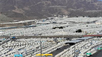 حجاج بيت الله الحرام يتوجهون  إلى مشعر منى لقضاء يوم التروية