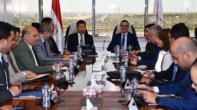 بحث فرص الاستثمار الرياضي وتكامل الجهود لدعم الاقتصاد الوطني