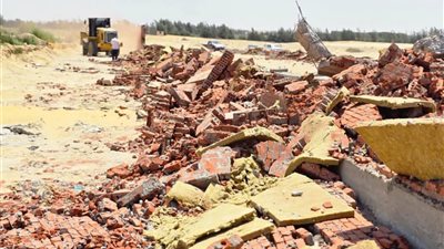 إزالة تعدٍ على مساحة 2240 م² بقرية الحمراء في وادي النطرون 