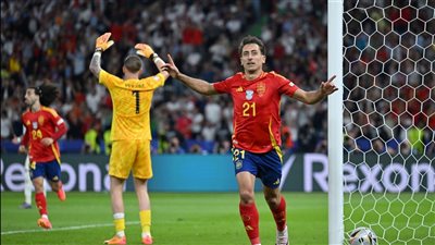 أويارزابال يتألق.. وإسبانيا تتقدم بثنائية نظيفة على فرنسا