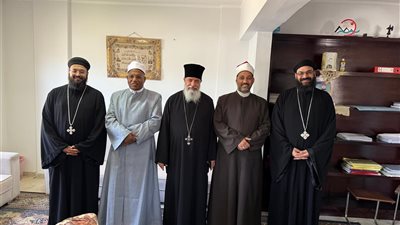 تاكيدا للوحدة الوطنية  وفد  من الكنيسة يزور أوقاف البحر الأحمر للتهنئة بعيد الأضحى
