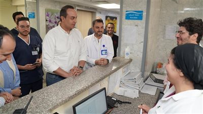 رئيس الرعاية الصحية يواصل جولاته لمتابعة سير العمل وتنفيذ خطة التأمين الطبي بمحافظات القناة