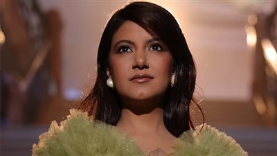 المطربة ياسمين على تطرح كليب أغنيتها الجديدة 