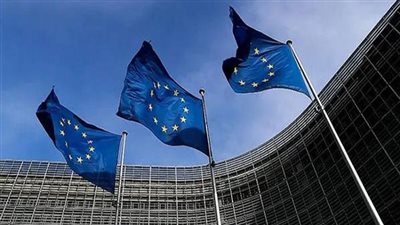 بولتيكو: تعثر عرض الاتحاد الأوروبي لإلغاء الرسوم الجمركية وسط رفض أمريكي 