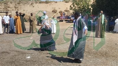 الساحة الادريسية بكوم أمبو.. ازدحام بالذكر والمدح والتحطيب 