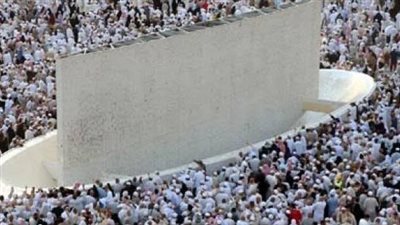 هل الشيطان موجود أثناء رمي الجمرات؟.. الأزهر يوضح 