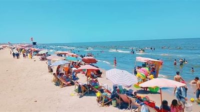 إقبال كبير على مصيف جمصة فى ثالث أيام العيد