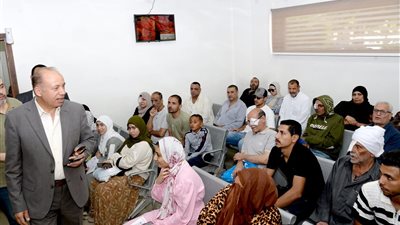  رئيس جامعة المنصورة يتفقد مستوى الخدمات الصحية بالمستشفيات 