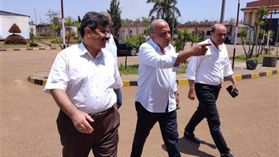 وزير الكهرباء يتفقد محطة توليد كهرباء أبو قير الجديدة بالإسكندرية 
