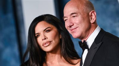 رغم اعتراض الإيطاليين.. زفاف جيف بيزوس ولورين سانشيز في البندقية