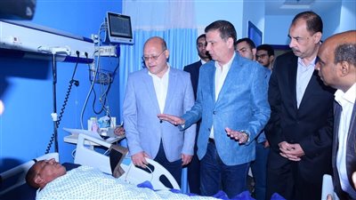 رئيس جامعة سوهاج يستقبل وزير الزراعه خلال زيارته للمستشفي الجامعي