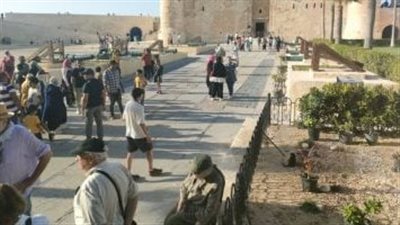 إقبال كبير للمواطنين على مركز زوار قلعة قايتباي بالإسكندرية بعد تجهيزه
