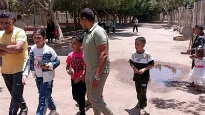 إقبال كبير للمواطنين على حديقة الأسماك في رابع أيام العيد