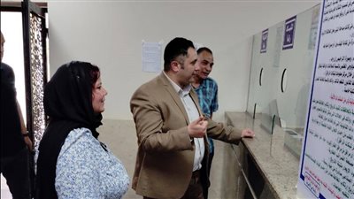 نائب محافظ القاهرة يتفقد حي الأميرية لمتابعة سير انتظام العمل