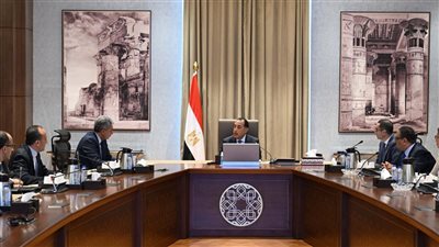 رئيس الوزراء يستعرض الفرص الاستثمارية بقطاعي السياحة والآثار