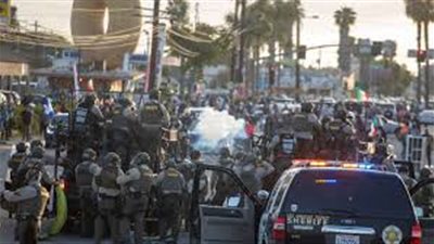 سلطات كاليفورنيا تطالب القضاء منع نشر قوات عسكرية 