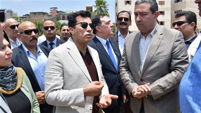 وزير الرياضة ومحافظ دمياط يتفقدان الطرح الاستثماري ومشروع الموهبة والبطل الأوليمبي بمركز شباب فارسكور