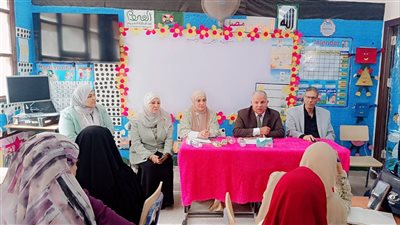 تفعيل النشاط الصيفي وبرنامج العباقرة بالمدارس الرسمية للغات بالفيوم